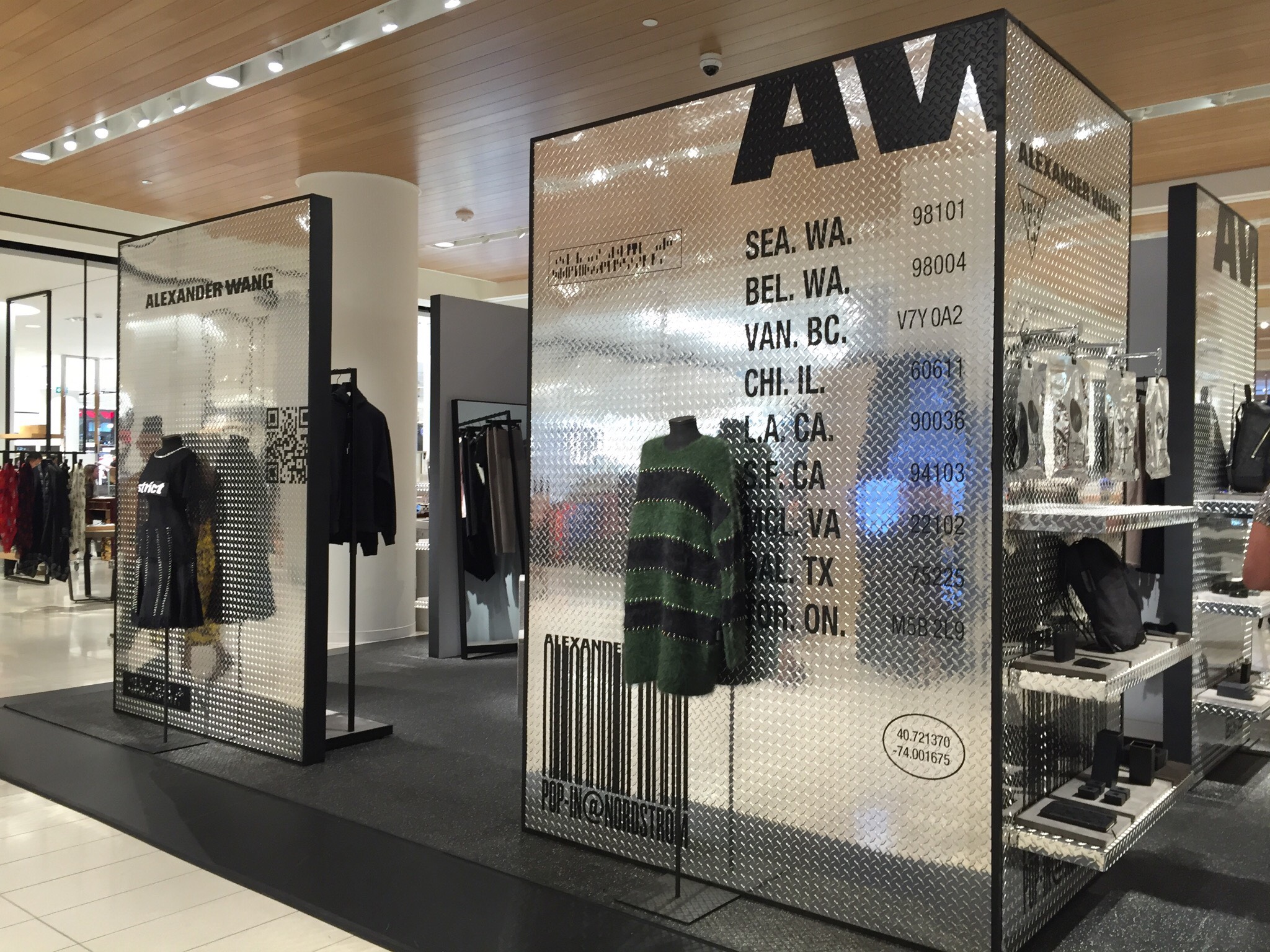 POP-UP & POP-IN SHOPS