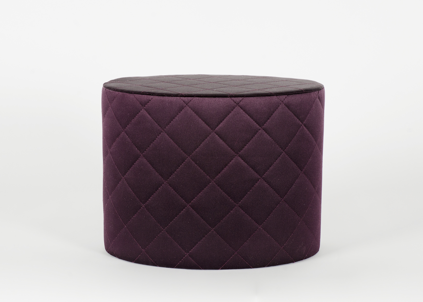 11" TABLE RISER - QUILTED SATIN BLACK CHERRY